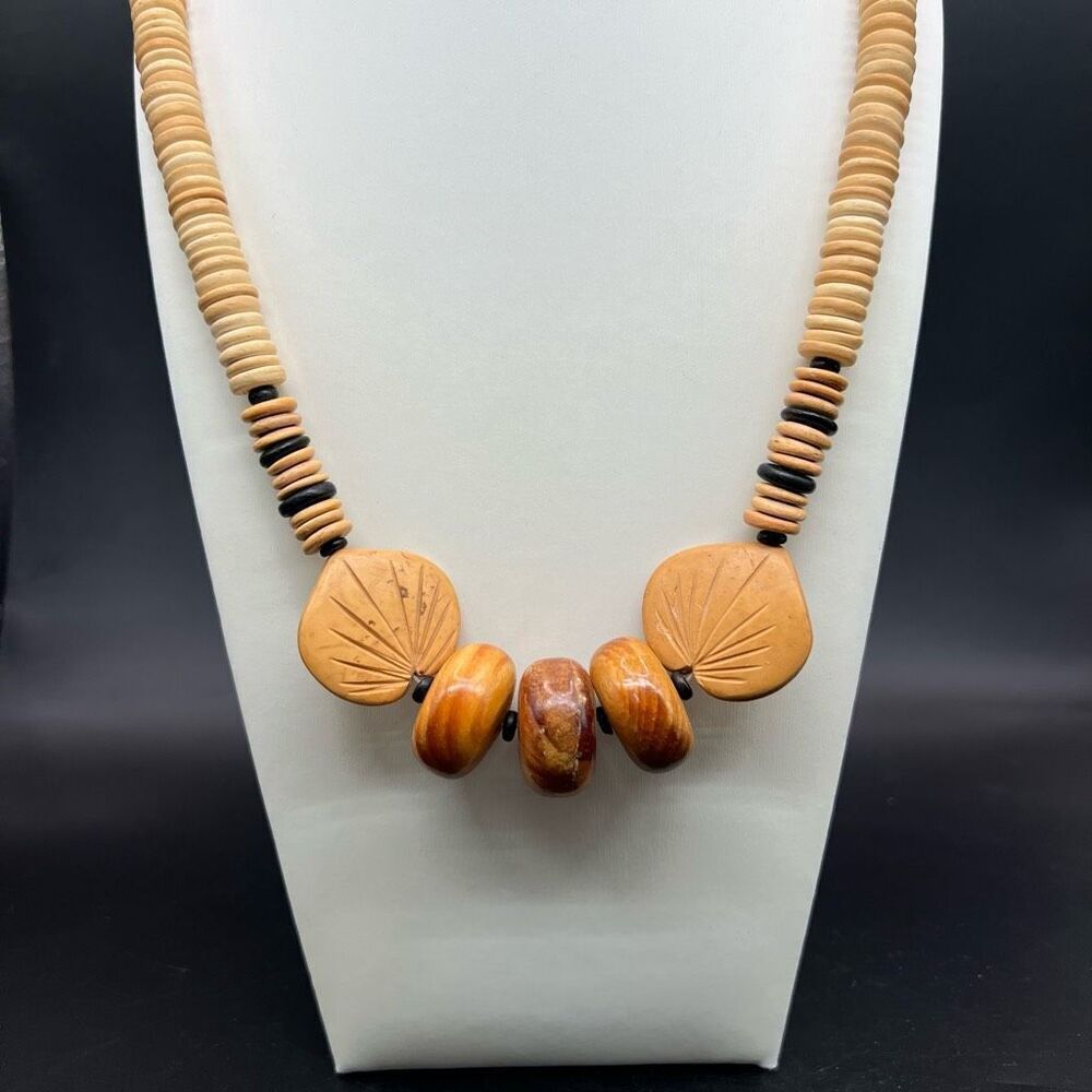 Chunky Boho Wood Necklace Carved Bead Disk Round Beads Vintage Tan Heritage - Picture 6 of 6